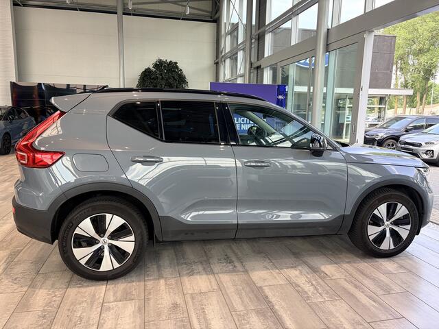 Volvo XC40 1.5 T5 Ultra Dark | Camera | Elektrische Achterklep | Stuurverwarming | Voor en Achter Stoelverwarming | All Season banden | Draadloos oplader | Elektrische Voorstoelen Met Geheugen | Bliss |