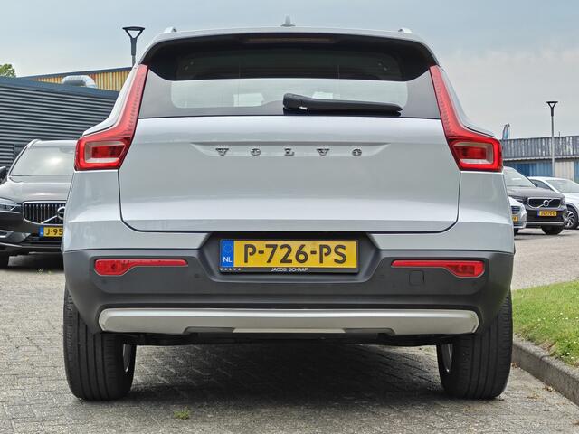 Volvo XC40 T2 130PK Momentum Business | BLIS | Camera Achter | PDC V+A | Carplay | Adapt. Cruise