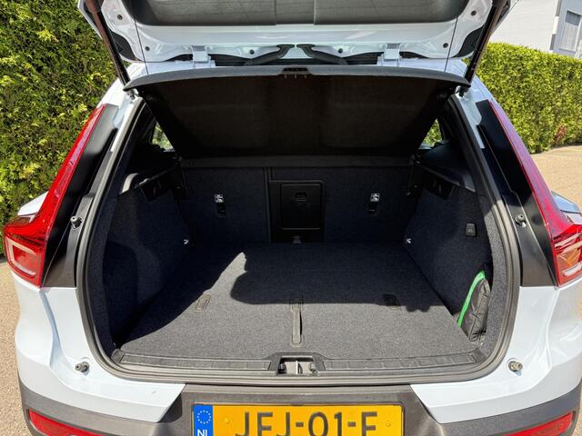 Volvo XC40 B4 Plus Dark Trekhaak Automaat