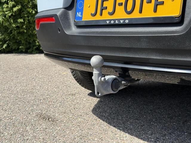 Volvo XC40 B4 Plus Dark Trekhaak Automaat