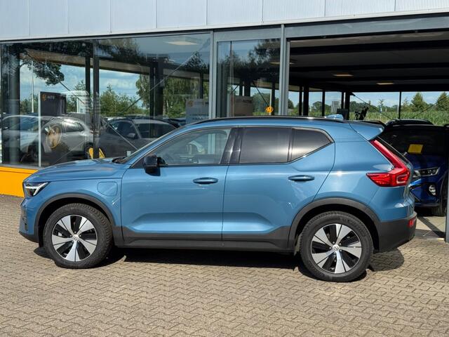 Volvo XC40 1.5 T4 Recharge Dark Plus - Navi - camera - Elec. stoelen - Pilot assist