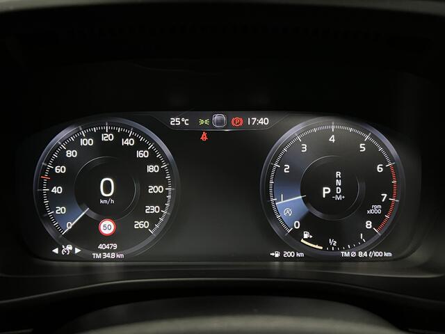 Volvo XC40 2.0 T4 R-Design | PANO | 360 CAMERA | NAVI | KEYLESS |