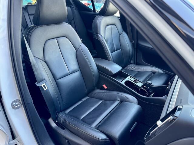 Volvo XC40 1.5 T5 Recharge Plug-in Hybrid R-Design Trekhaak Pano Keyless Na