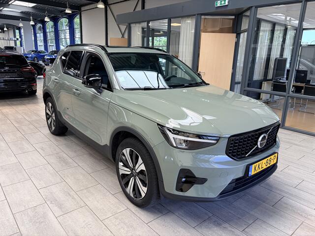 Volvo XC40 1.5 T5 Ultra Dark | Stuur Verwarming | Stoel Verwarming | Panorama Dak | Draadloos oplader Telefoon | Bliss | Camera | Parkeersensoren | Elektrische Achterklep | DAB | Harman Kardon |