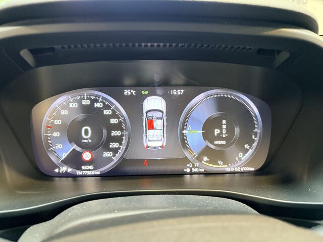 Volvo XC40 1.5 T5 Ultra Dark | Stuur Verwarming | Stoel Verwarming | Panorama Dak | Draadloos oplader Telefoon | Bliss | Camera | Parkeersensoren | Elektrische Achterklep | DAB | Harman Kardon |