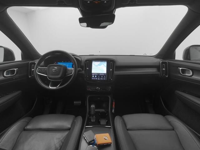 Volvo XC40 Recharge P8 AWD R-Design | CAMERA | KEYLESS | STOEL- EN STUURVERW. | TREKHAAK