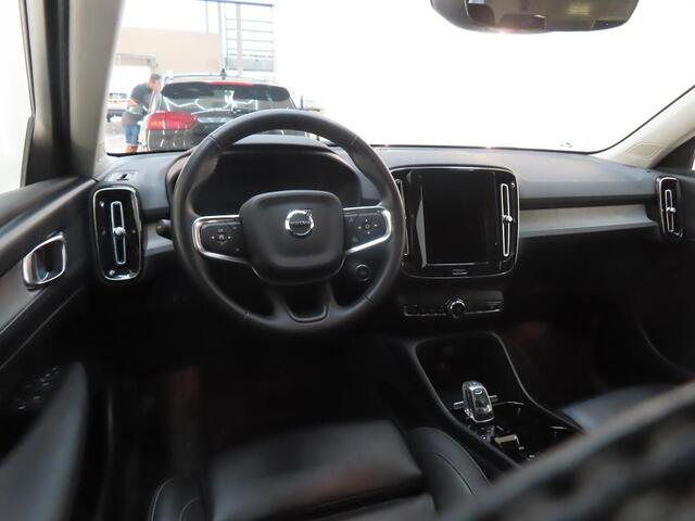 Volvo XC40 1.5 T4 Recharge Inscription | Adaptieve Cruise Control | Lederen Bekleding | Stoel-/Stuurverwarming | Apple CarPlay & Android Auto | Parkeercamera | Trekhaak |