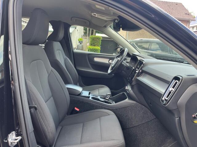 Volvo XC40 2.0 B4 AWD BUSINESS PRO 197PK AUTOMAAT / CARPLAY / NAVI / ELEK. TREKHAAK / CRUISE CTR. / LED / PDC / DAB / 18'' LM-VELGEN