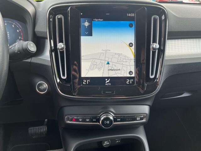 Volvo XC40 2.0 B4 AWD BUSINESS PRO 197PK AUTOMAAT / CARPLAY / NAVI / ELEK. TREKHAAK / CRUISE CTR. / LED / PDC / DAB / 18'' LM-VELGEN