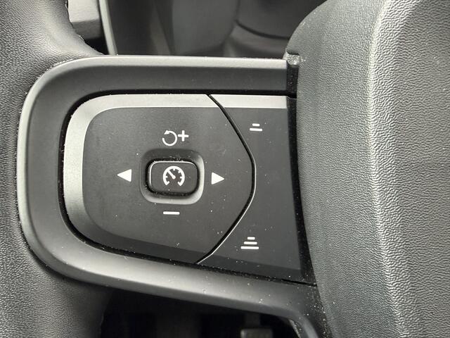 Volvo XC40 BWJ 2022 | 1.5 130PK T2 Momentum Core | TREKHAAK | CAMERA A | CLIMA | NAVI | PDC | CARPLAY |