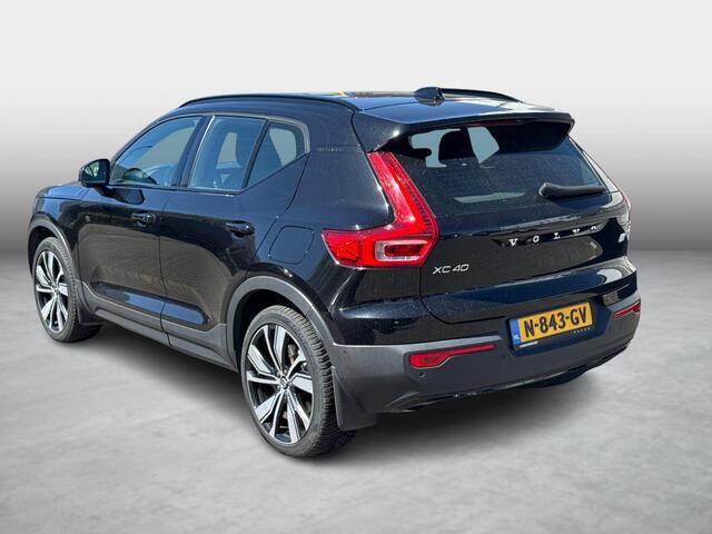 Volvo XC40 Recharge Twin Pro | Trekhaak | Warmtepomp | Panoramadak | Harman Kardon Audio | 360 Graden Camera | Parkeersensoren | Keyless Entry | Elektrische Achterklep | Elektrisch Verstelbare Voorstoelen | Navigatie | Apple Carplay | Android Auto