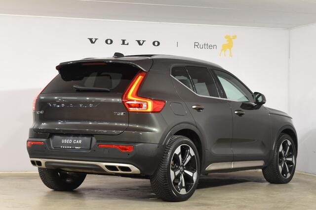 Volvo XC40 T5 247PK AWD Inscription Automaat / Navigatie / Adaptive Cruise control / 360 Camera / 20'' velgen / Panorama schuif-kanteldak / Harman Kardon / Elektrisch verstelbare stoelen met geheugen / Stoelverwarming v+a / Stuurverwarming / Trekhaak