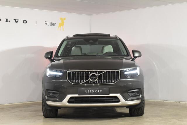 Volvo XC40 T5 247PK AWD Inscription Automaat / Navigatie / Adaptive Cruise control / 360 Camera / 20'' velgen / Panorama schuif-kanteldak / Harman Kardon / Elektrisch verstelbare stoelen met geheugen / Stoelverwarming v+a / Stuurverwarming / Trekhaak