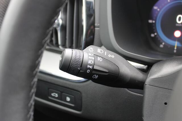 Volvo XC60 T6 350PK Plug-in hybrid AWD Ultra Black Edition Long Range / Lederlook dashboard / 360 graden camara / 21" lichtmetalen velgen