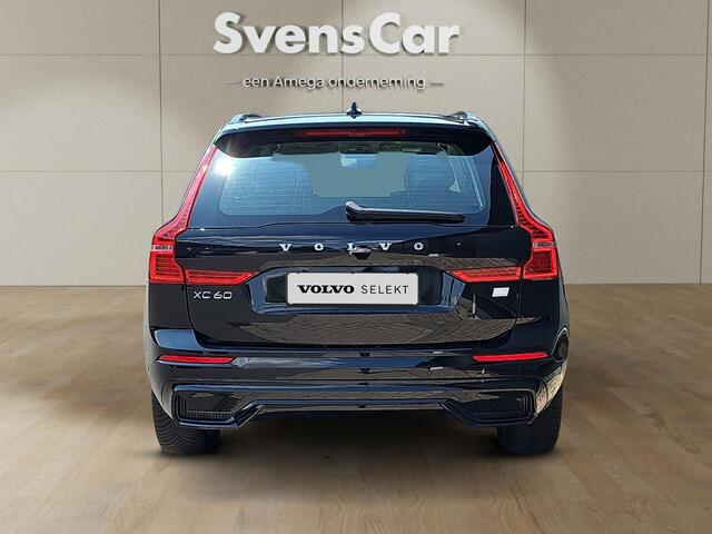 Volvo XC60 2.0 T6 Plug-in hybrid AWD Plus Dark | Trekhaak | 360 graden camera | Panoramadak | Lederen bekleding |