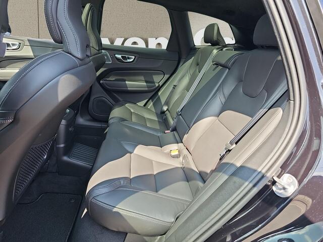 Volvo XC60 2.0 T6 Plug-in hybrid AWD Ultra Black Edition | Luchtvering | Bowers & Wilkins Audio | Massagefunctie voorstoelen | 360 graden camera |