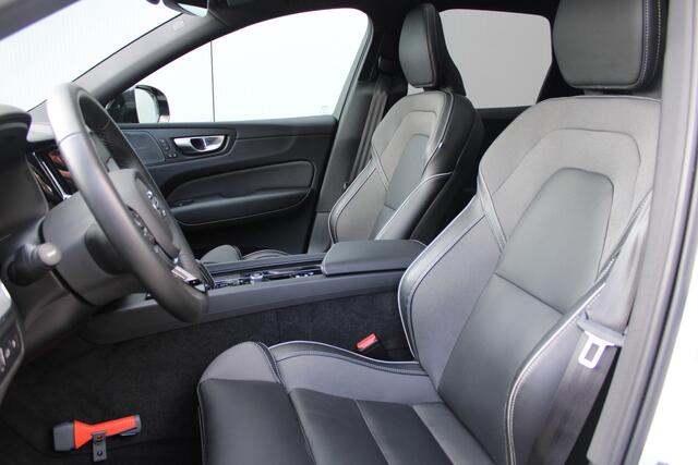 Volvo XC60 Recharge T6 AWD 350PK Automaat R-Design | Trekhaak | Long Range | H&K | ACC | Panoramadak | Google | 19"LMV |