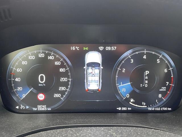 Volvo XC60 2.0 T5 Momentum 251 Pk Automaat Navigatie, Climate Control, Cruise Control, 18"Lm, Parkeersensoren, LED Koplampen