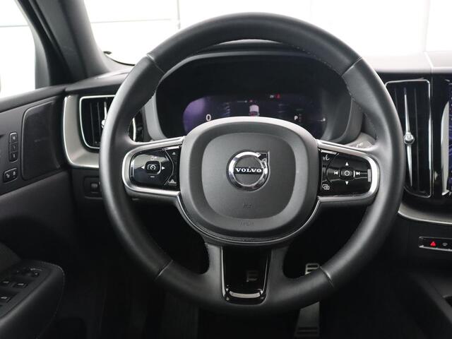 Volvo XC60 2.0 Recharge T8 AWD R-Design | Panoramadak | Trekhaak | Stoel & stuurverwarming | 360 Camera | 21'' | Harman/Kardon | Adaptive cruise | Keyless | Carplay | Memory | PHEV | Plug In