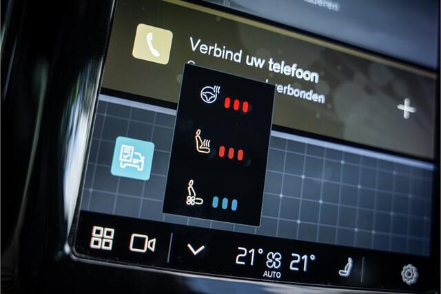 Volvo XC60 2.0 T8 Plug-in hybrid AWD R-Design ** Panodak ** Ventilatie ** Harman/Kardon