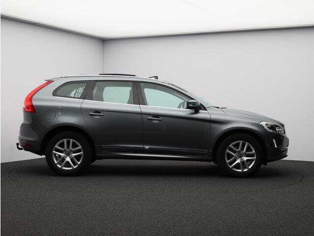 Volvo XC60 T5 FWD Polar+ / Trekhaak / Panoramadak / Elek. verstelbare stoelen / Stoel+ voorruitverwarming / Cruise Control / Zwart Leder / Achteruitrijcamera