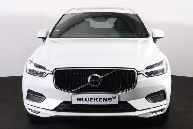 Volvo XC60 T4 Inscription - Panorama/schuifdak - IntelliSafe Assist - Verwarmde voorstoelen, stuur & achterbank - Parkeersensoren voor & achter - Extra getint glas - Elektr. inklapbare trekhaak - 18' LMV
