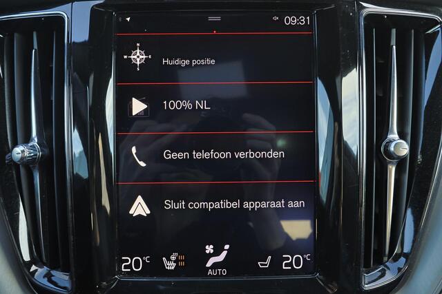 Volvo XC60 T4 Inscription - Panorama/schuifdak - IntelliSafe Assist - Verwarmde voorstoelen, stuur & achterbank - Parkeersensoren voor & achter - Extra getint glas - Elektr. inklapbare trekhaak - 18' LMV