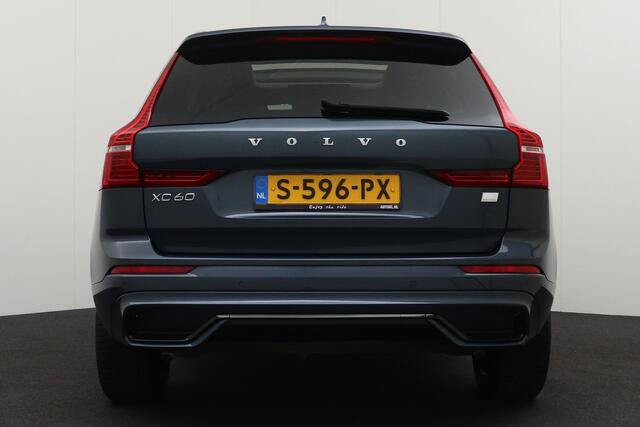 Volvo XC60 2.0 T6 PHEV AWD Plus Dark Pano-dak Leder Memory Trekhaak LED
