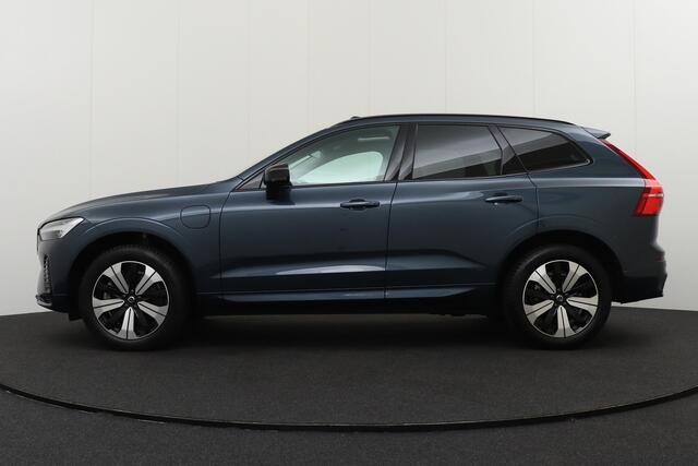 Volvo XC60 2.0 T6 PHEV AWD Plus Dark Pano-dak Leder Memory Trekhaak LED