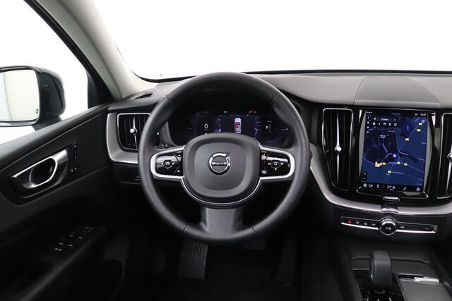 Volvo XC60 2.0 T6 PHEV AWD Plus Dark Pano-dak Leder Memory Trekhaak LED