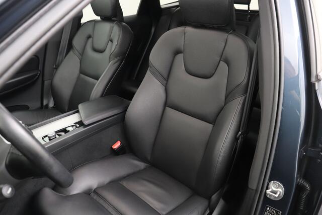 Volvo XC60 2.0 T6 PHEV AWD Plus Dark Pano-dak Leder Memory Trekhaak LED
