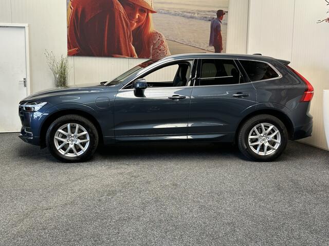 Volvo XC60 2.0 T8 TWIN ENGINE AWD MOMENTUM PRO LEDER NAVIGATIE ADAPTIVE CRUISE CONTROL APPLE CARPLAY/ANDROID PANORAMA SCHUIF/KANTELDAK RIJSTROOKSENSOREN DODEHOEKSENSOREN ZEER MOOI !! 3010