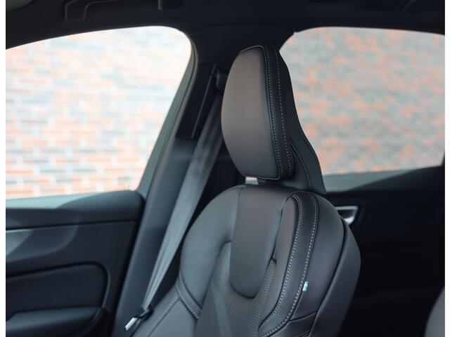 Volvo XC60 T8 AWD Ultra Black Edition | Direct leverbaar - Full option!