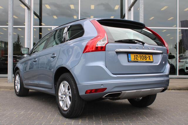 Volvo XC60 T5 Automaat FWD Nordic+ | Verw. Voorstoelen | El. Achterklep | Standkachel |Climate control