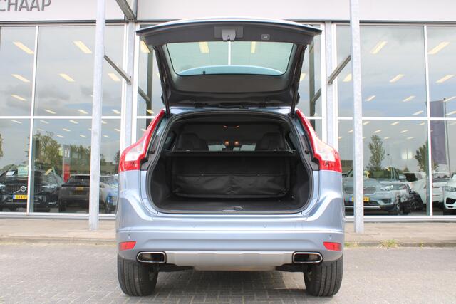 Volvo XC60 T5 Automaat FWD Nordic+ | Verw. Voorstoelen | El. Achterklep | Standkachel |Climate control