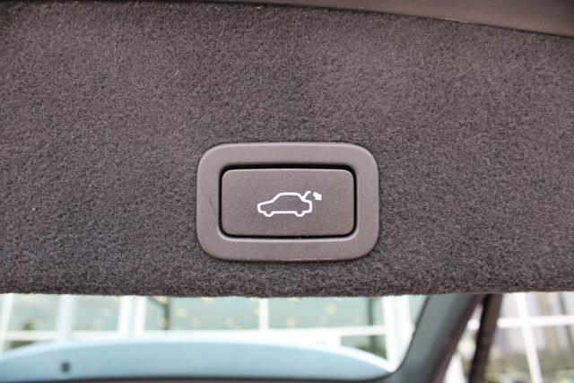 Volvo XC60 T5 Automaat FWD Nordic+ | Verw. Voorstoelen | El. Achterklep | Standkachel |Climate control