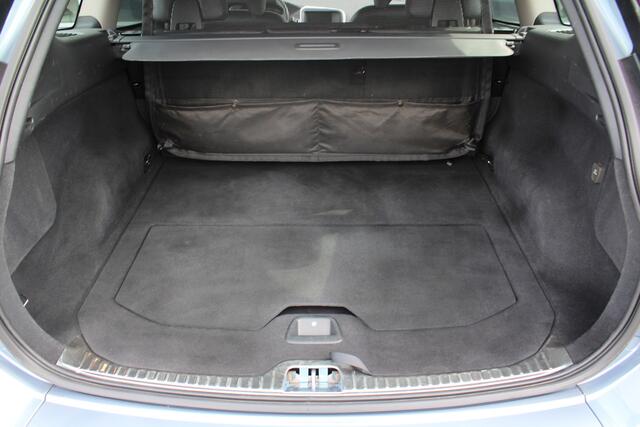 Volvo XC60 T5 Automaat FWD Nordic+ | Verw. Voorstoelen | El. Achterklep | Standkachel |Climate control