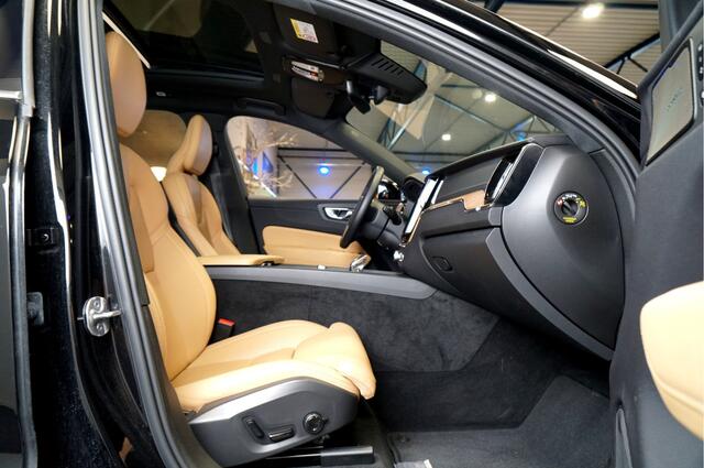 Volvo XC60 B4 146kW/198pk Aut8 MHEV Ultimate Bright PANORAMADAK + HARMAN/KARDON + STUURVERWARMING + BLIS + ADAPT.CRUISE + PILOT ASSIST + STOELVERWARMING&-VENTILATIE + LANE ASSIST + CAMERA + KEYLESS + HEAD-UP + PARKSENSOREN V&A + 20" LM-VELGEN!!