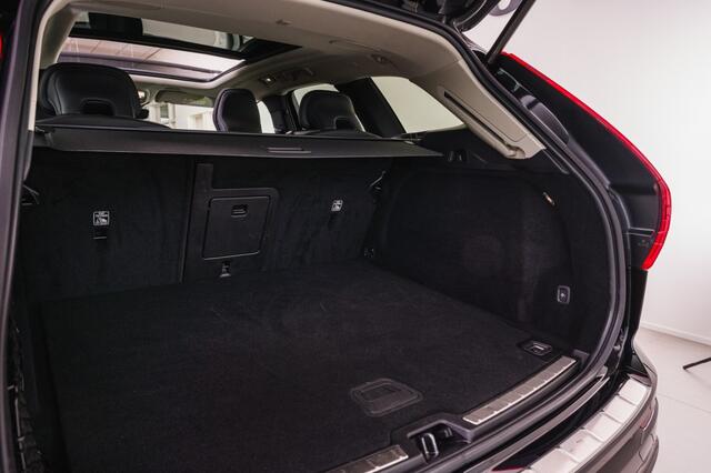 Volvo XC60 T8 AWD Plug-in hybrid Ultimate Dark