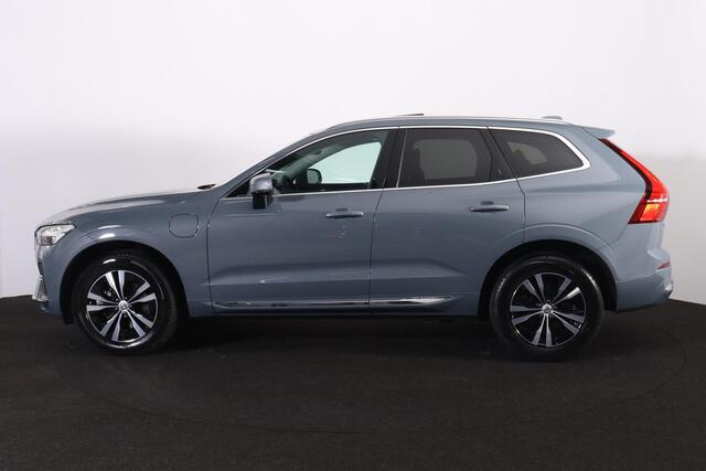 Volvo XC60 T6 Recharge AWD Core Bright - LONG RANGE - Panorama/schuifdak - IntelliSafe Assist & Surround - Adaptieve LED koplampen - Parkeercamera achter - Verwarmde voorstoelen, stuur & achterbank - Parkeersensoren voor & achter - Draadloze tel. lader - Extra getin