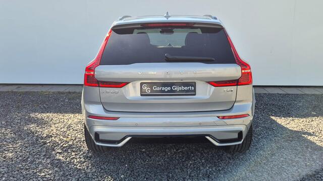 Volvo XC60 2.0 T8 PHEV AWD Ultra Dark Luchtvering - Bowers Wilkins Sound - 22 Licht metalen Wielen - Gelamineerde zijruiten - Maddage funcite voorstoelen - Alarm - Climate - RC20 Lederen interieur