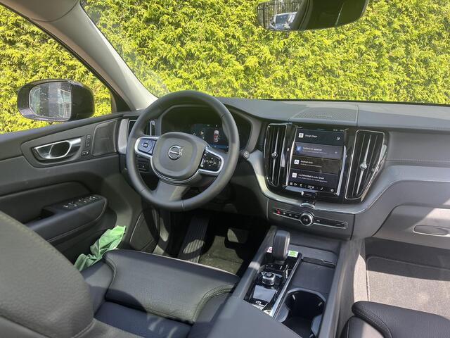 Volvo XC60 T6 Plug-in hybrid AWD Ultra Dark Pilot Assist | Trekhaak | H&K Audio | 360 Camera