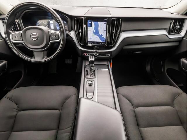 Volvo XC60 2.0 D4 Momentum Sport 191Pk Automaat (APPLE CARPLAY, GROOT NAVI, CAMERA, STUUR/STOELVERWARMING, KEYLESS, SPORTSTOELEN, ADAPTIVE CRUISE, LED KOPLAMPEN, NIEUWE APK, NIEUWSTAAT)