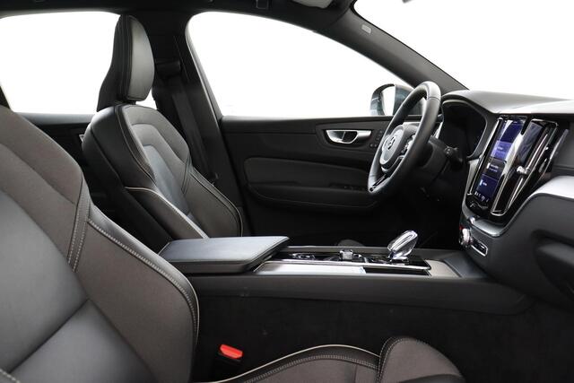 Volvo XC60 B5 Ultimate Bright -PANO.DAK|BOWERS&WILKINS|LUCHTVERING|ADAP.LED|TREKHAAK|HEAD-UP DISP.|21"