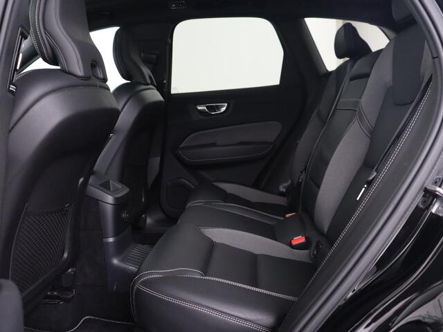 Volvo XC60 2.0 Recharge T8 AWD R Design | Panoramadak | Trekhaak | Stoel & stuurverwarming | Camera | Adaptive cruise | Harman/Kardon | Carplay | Memory | Half leder | PHEV | Plug In
