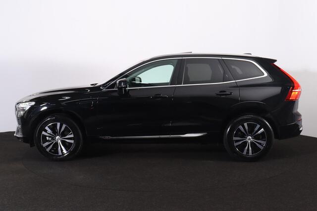 Volvo XC60 T6 Recharge AWD Core Bright - LONG RANGE - Panorama/schuifdak - IntelliSafe Assist & Surround - Adaptieve LED koplampen - Parkeercamera achter - Verwarmde voorstoelen, stuur & achterbank - Parkeersensoren voor & achter - Draadloze tel. lader - Extra getin