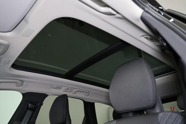 Volvo XC60 T6 Recharge AWD Core Bright - LONG RANGE - Panorama/schuifdak - IntelliSafe Assist & Surround - Adaptieve LED koplampen - Parkeercamera achter - Verwarmde voorstoelen, stuur & achterbank - Parkeersensoren voor & achter - Draadloze tel. lader - Extra getin