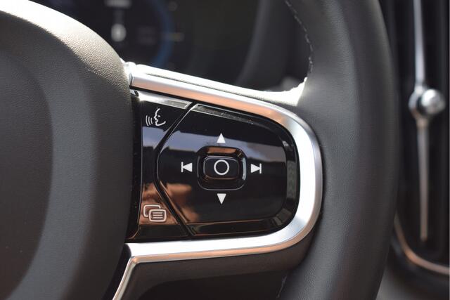 Volvo XC60 2.0 T6 Plug-in hybrid AWD R-Design Panorama, Elek. trekhaak, Head up, Harman/Kardon, Pilot assist, 360"