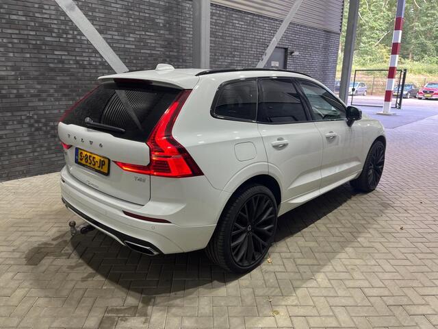 Volvo XC60 T4 R-Design | Panoramadak | ACC | Trekhaak | BLIS | Camera | Vol-Leder