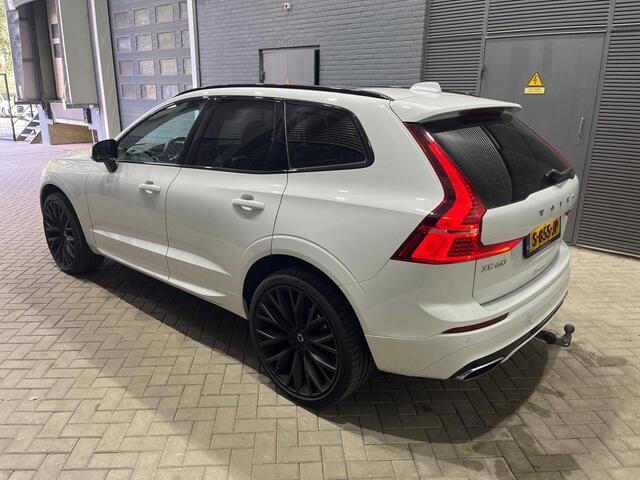 Volvo XC60 T4 R-Design | Panoramadak | ACC | Trekhaak | BLIS | Camera | Vol-Leder